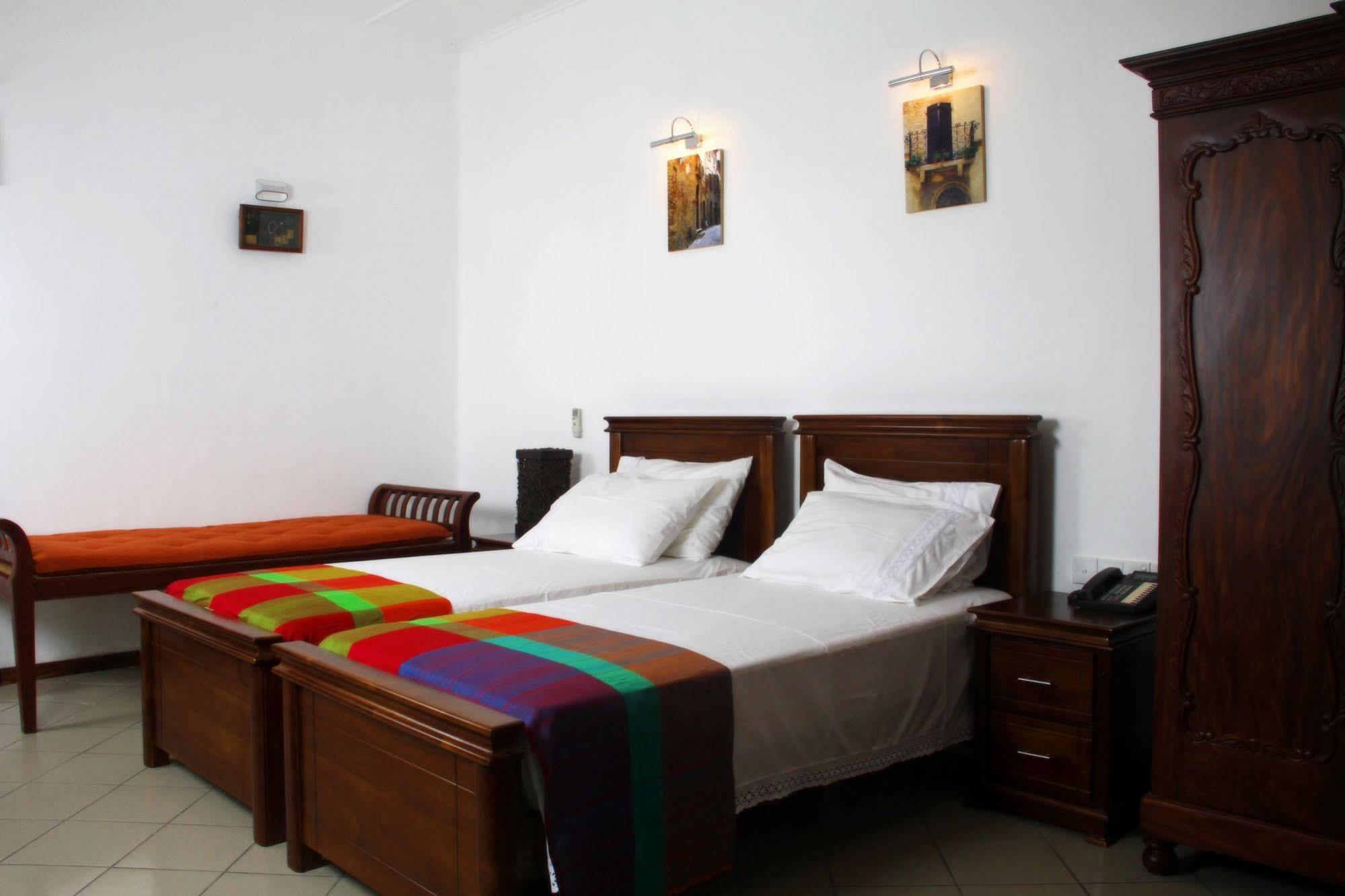 Lodge 19 Negombo Kültér fotó